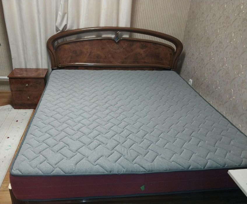 Спальный гарнитур б/у