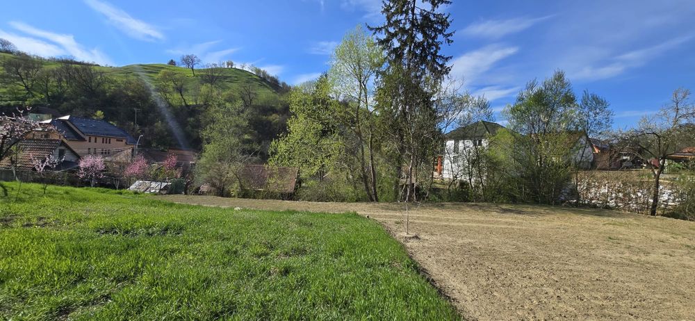 Vând teren intravilan in Sighișoara str. Ceahlaului