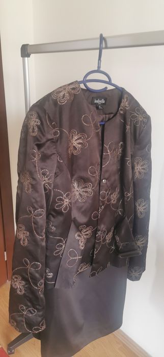 Oferta _ Costum femei nepurtat