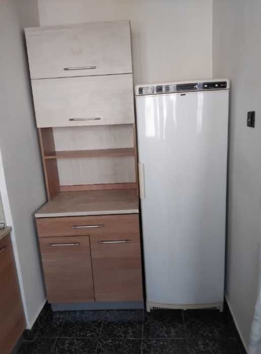 Дава се под наем Тристаен апартамент в София, Изток - 100 кв.м за 511 € - Снимка #2