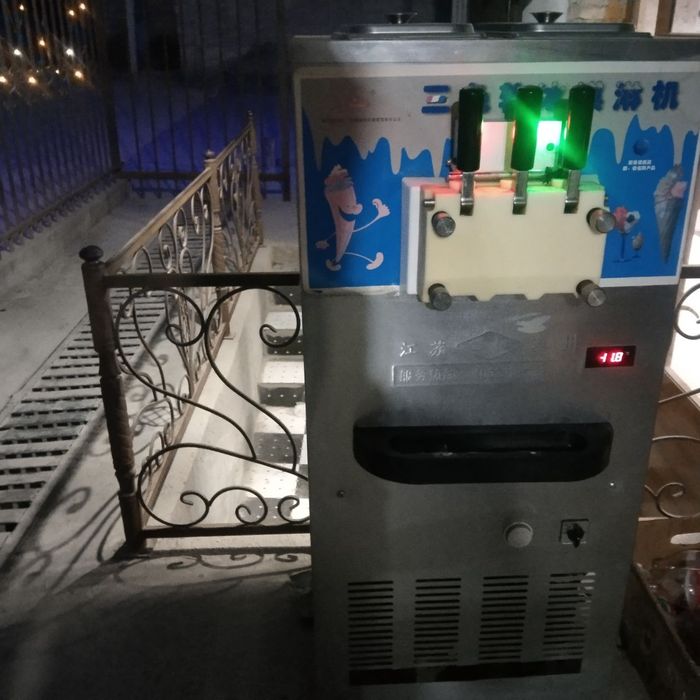 Марожни апарат янги Икки сезон ишлаган харажати юк 1700$ келиштираман