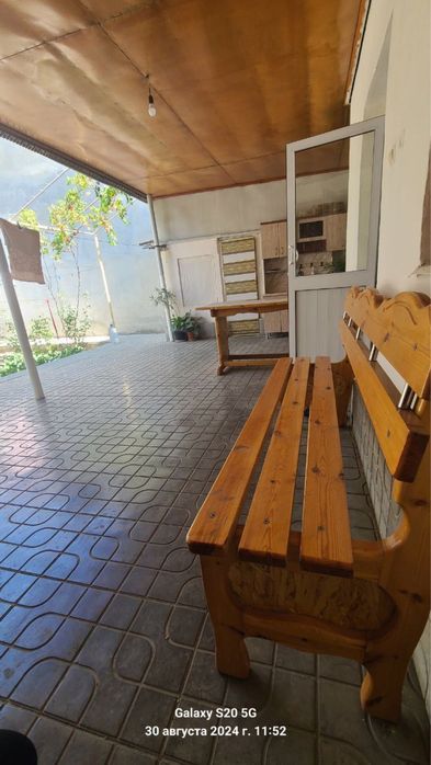 Xovli sotiladi yaxshi lakatsiyada