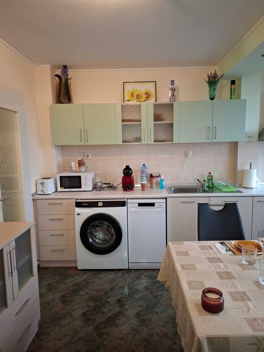 Дава се под наем Тристаен апартамент в Варна, м-т Акчелар - 60 кв.м за 650 € - Снимка #2