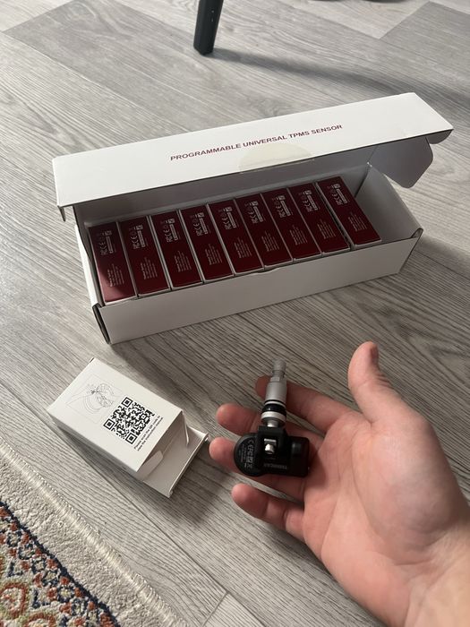 Установка датчиков давления в шинах, датчики давлания TPMS