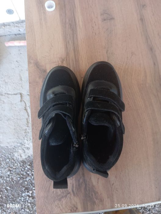 Продам ботинки зимние