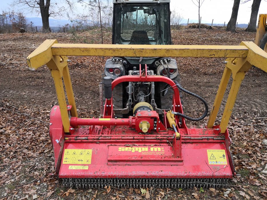 Tractor senilat Carraro Mach4 cu tocător forestier Seppi Miniforst 175