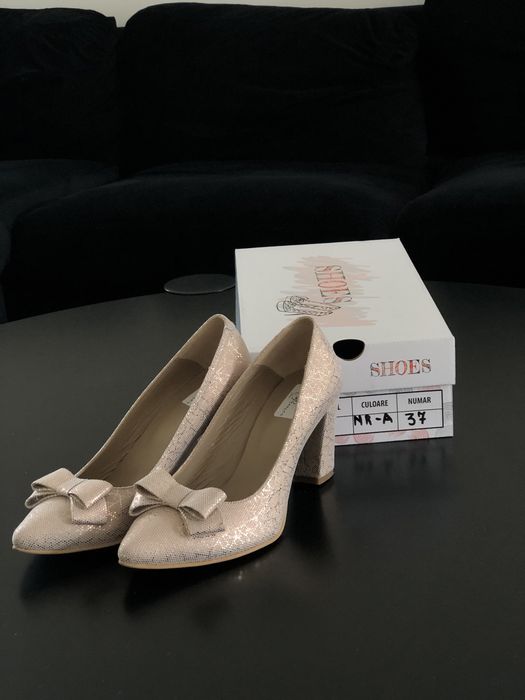 Pantofi piele naturală, mărimea 37