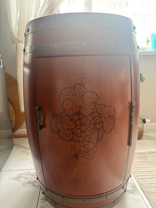 Продам винный холодильник