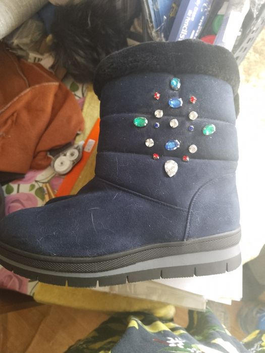 Продам бурки.новые.