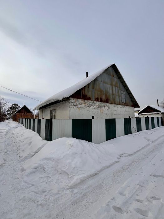 Продам 2 комн.дом в поселке Мирный