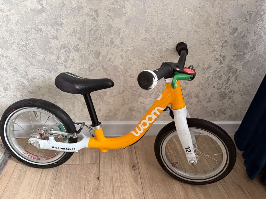 Bicicletă de echilibru WOOM 1