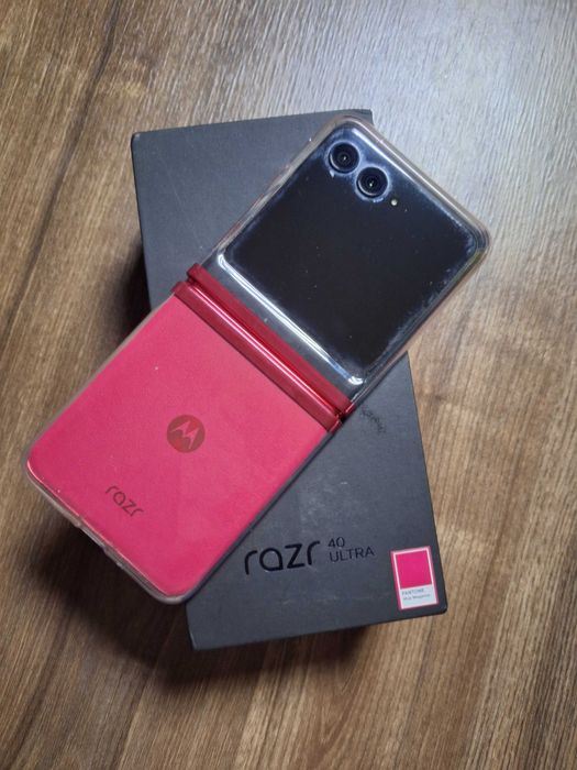 Продавам motorola razar 40 ultra