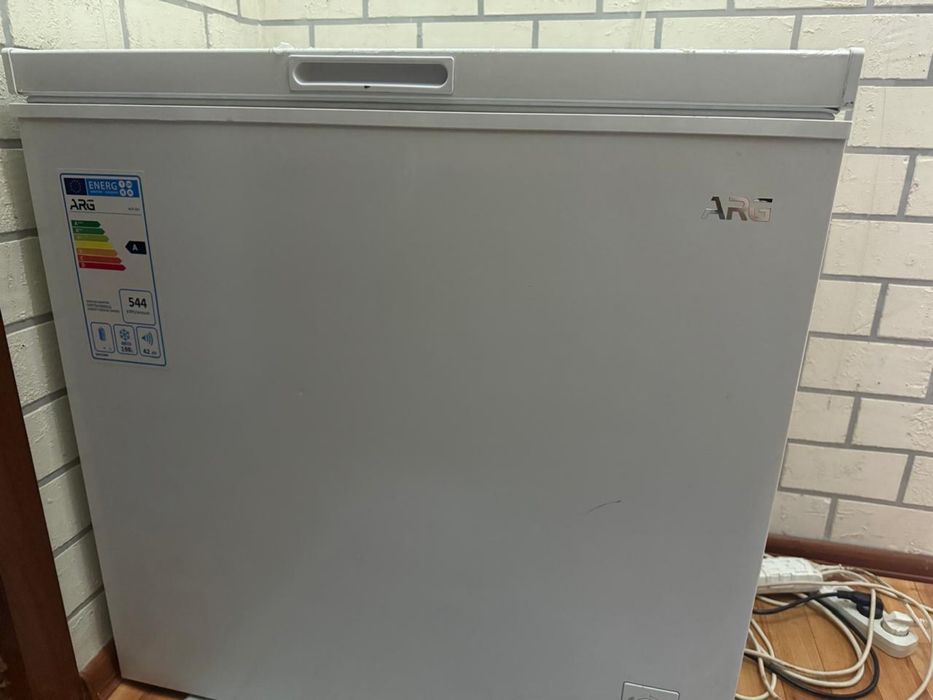 Морозильник в отличном состоянии 198л