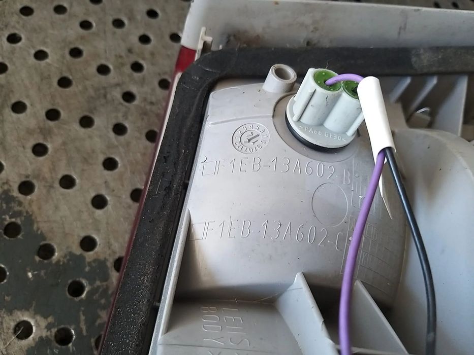 Stop tripla lampa dreapta haion ford focus 3 facelift f1eb13a602c