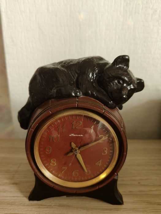 Часы "Медведь на бочке"