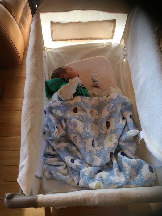 Продавам бебешка кошара Hauck.