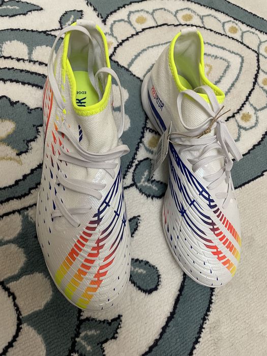 Сороконожки Adidas Predator