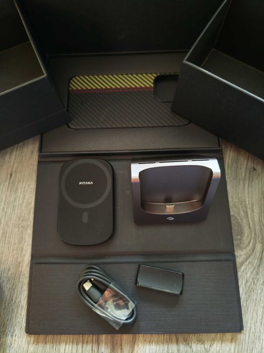 PITAKA 5 in 1 Кейс, зарядни за телефон, часовник, слушалки и батерия