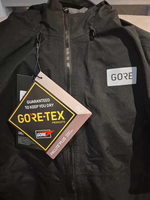 Ново оригинално Gore дамско яке с Gore-tex мембрана размер XS