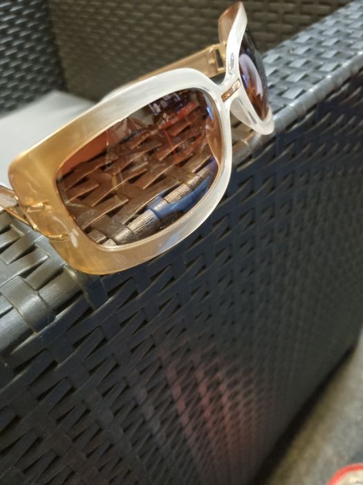 Vand ochelari de soare Gucci originali!