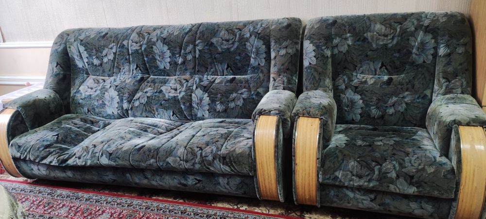 СРОЧНО ПРОДАМ Диван 4 комплект