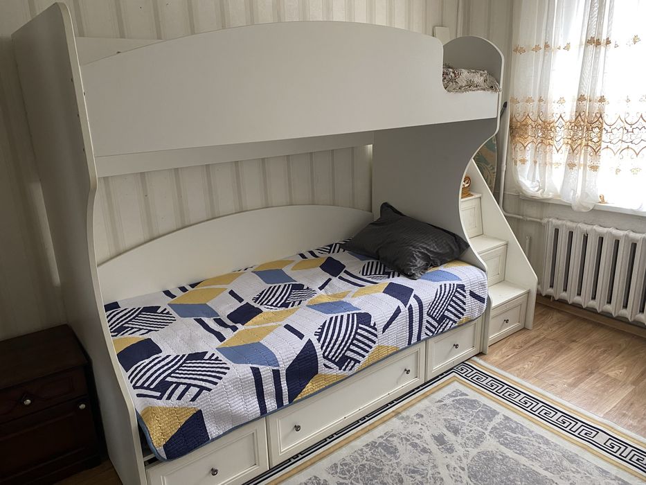 Кровать двухярусная