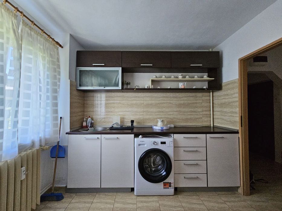 Apartament 2 camere, renovat, mobilat, complet utilat. Brazda Lui Novac Craiova.