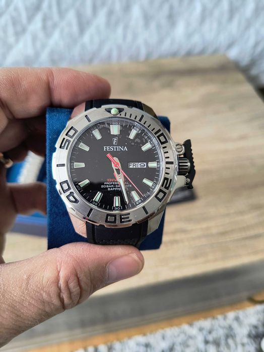 Нов часовник Festina Proffesional Diver 20 Bars . Закупен от Класик с документи
