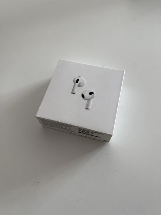 AirPods 3 в отличном состояние