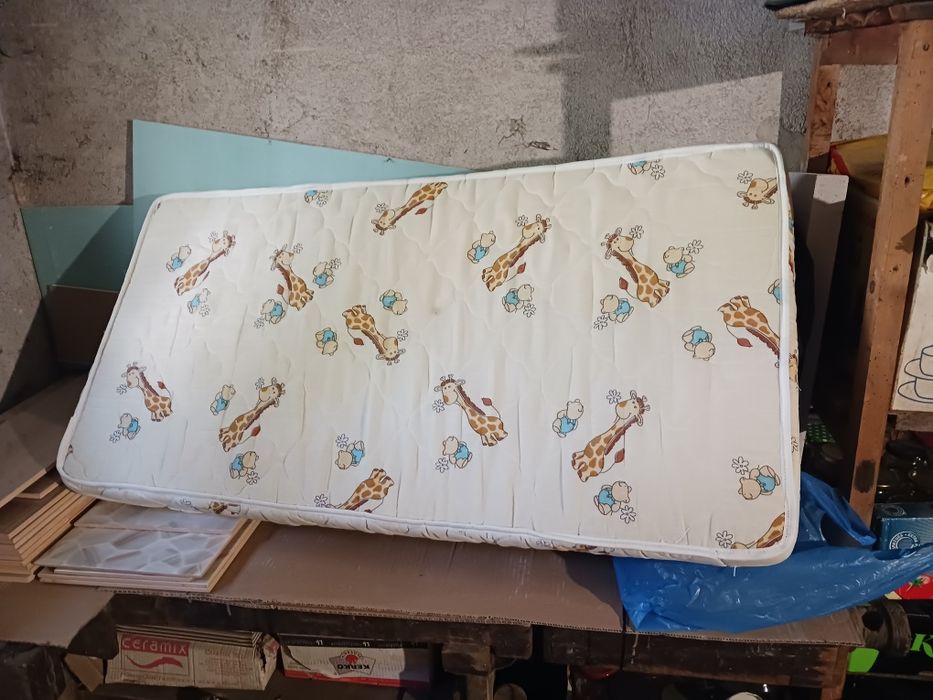 Продавам матрак за кошара