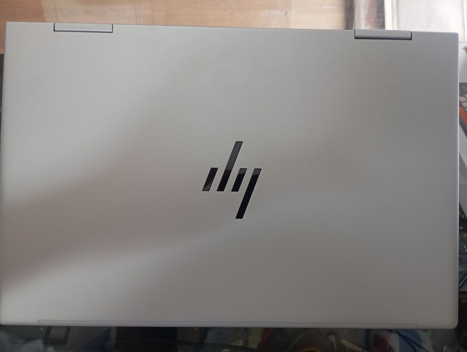 HP ENVY 360 core i5 120u
