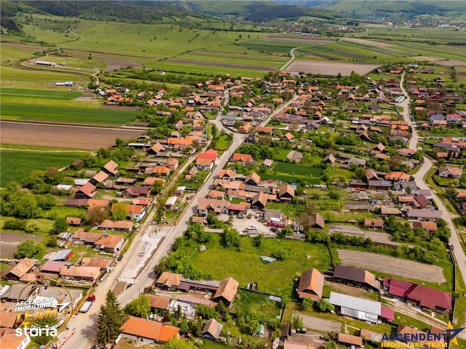 FILM! Pe 1.200mp teren+rezidenta cu gradina inflorata,aproape de Targu