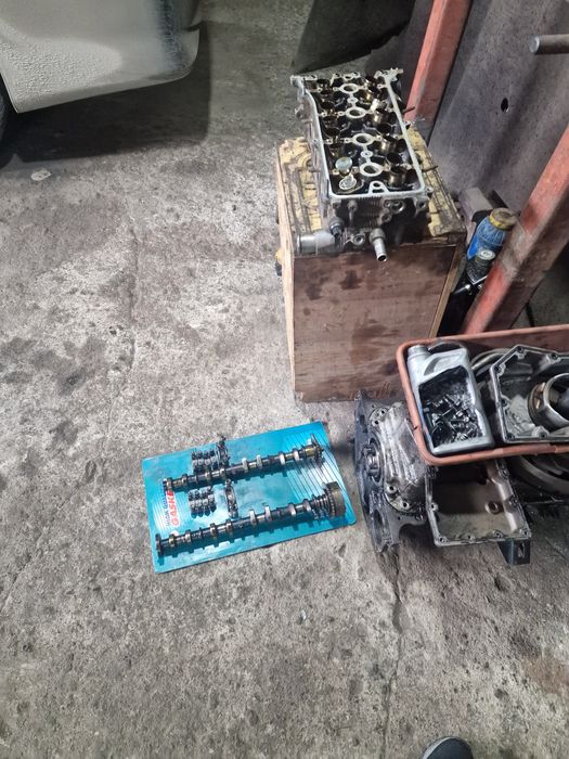 Продам голову тойота 2.4