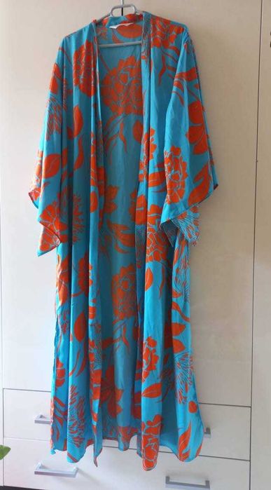 Красиво кимоно дълго универсален размер