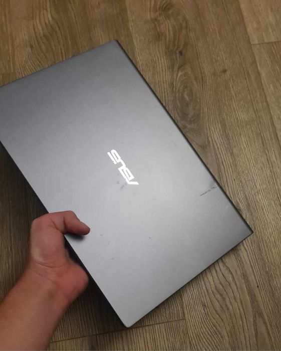 Laptop ASUS Ryzen5