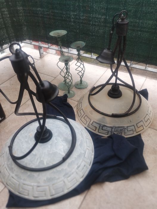 O pereche de candelabre  fier forjat