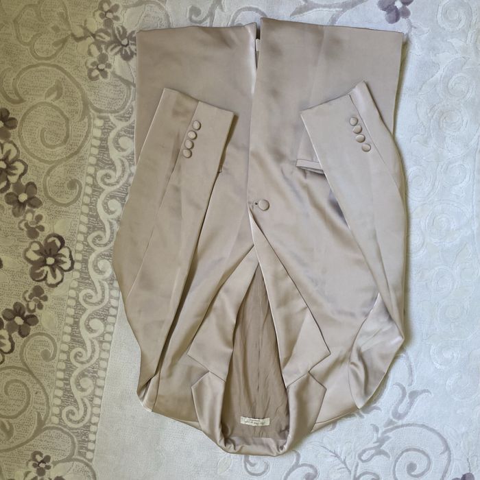 Продается костюм