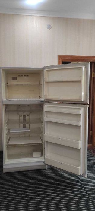 Холодильник DAEWOO Корея. 175см-75см БЕЗ ИНИЯ не требует разморозки