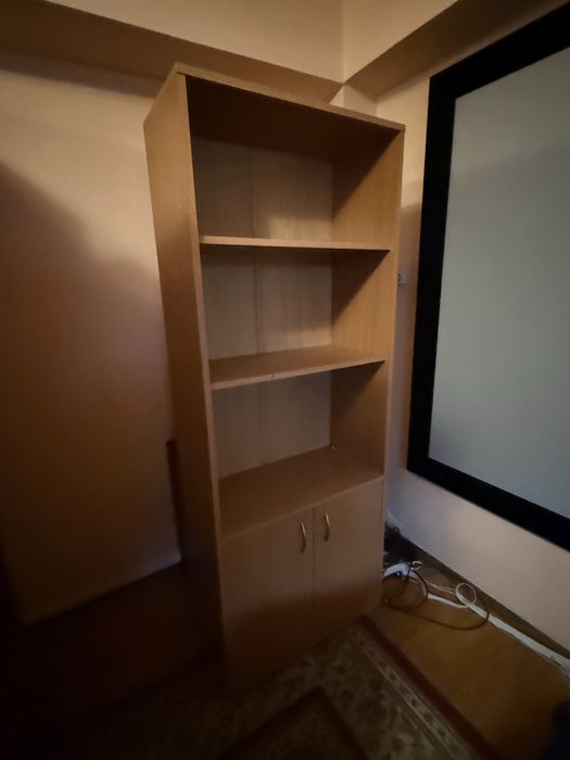 Офисная мебель , кресло стулья .