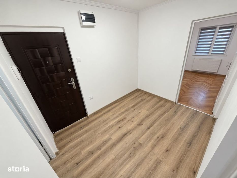 Apartament 3 camere decomandate zona Dioda