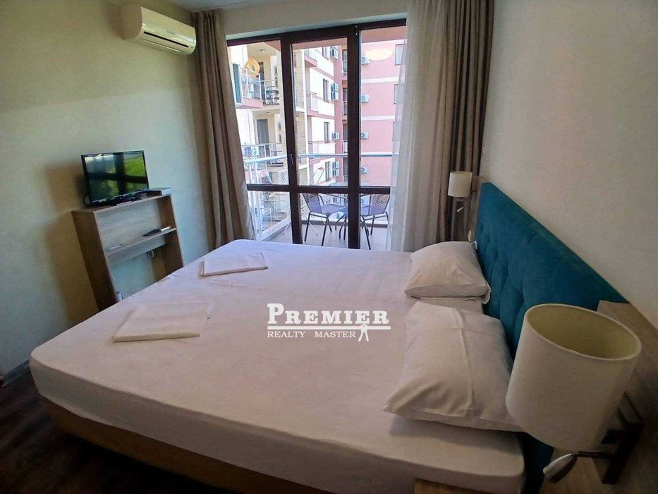 Продава се прекрасна студия в отличен целогодишен комплекс,