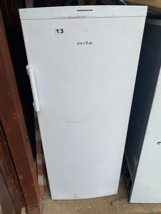 Vand congelator vertical