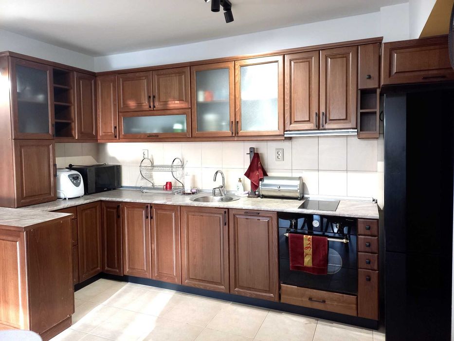 Дава се под наем Тристаен апартамент в София, Център - 100 кв.м за 847.62 € - Снимка #4