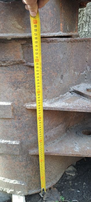 Vând 2 cupe 80 cm 45 cm.
