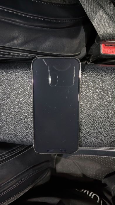 iPhone 12pro хорошем состоянии