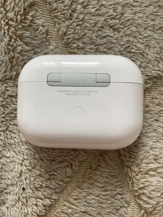 Продам AirPods Pro