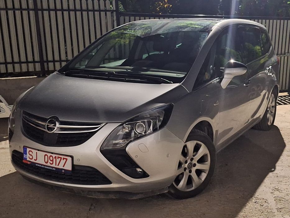 Vand sau schimb Opel Flexivan 2.0 165 cp an 2013