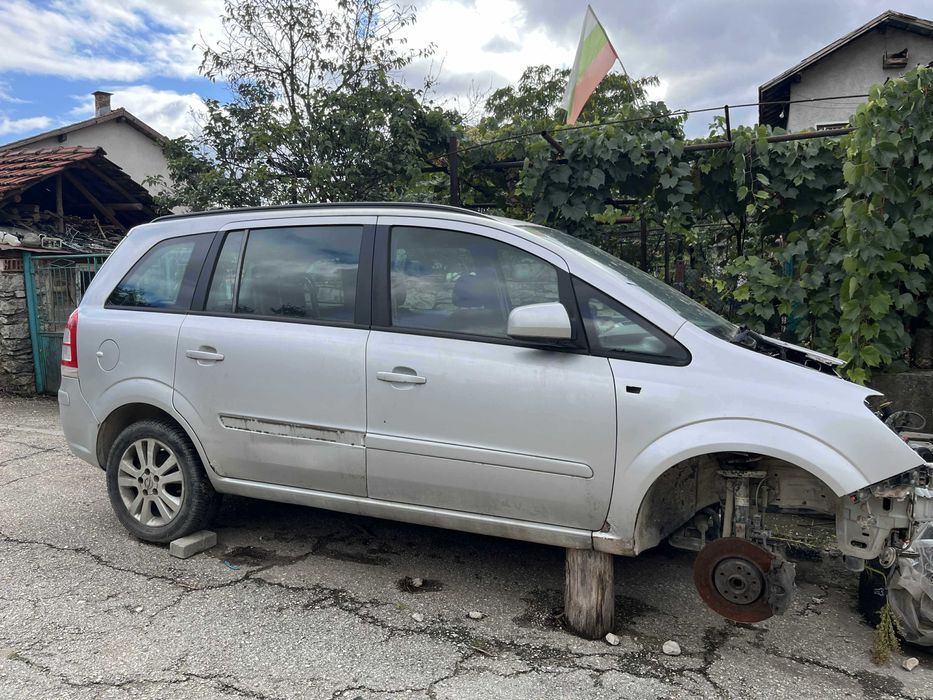Опел Зафира /за зглабяне или за части/