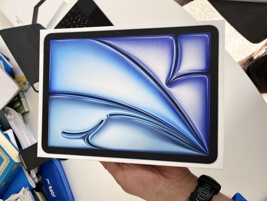 Продаётся iPad Air + Клавиатура