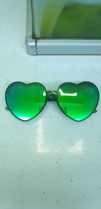 Слънчеви очила много